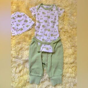 Newborn Onsie Set